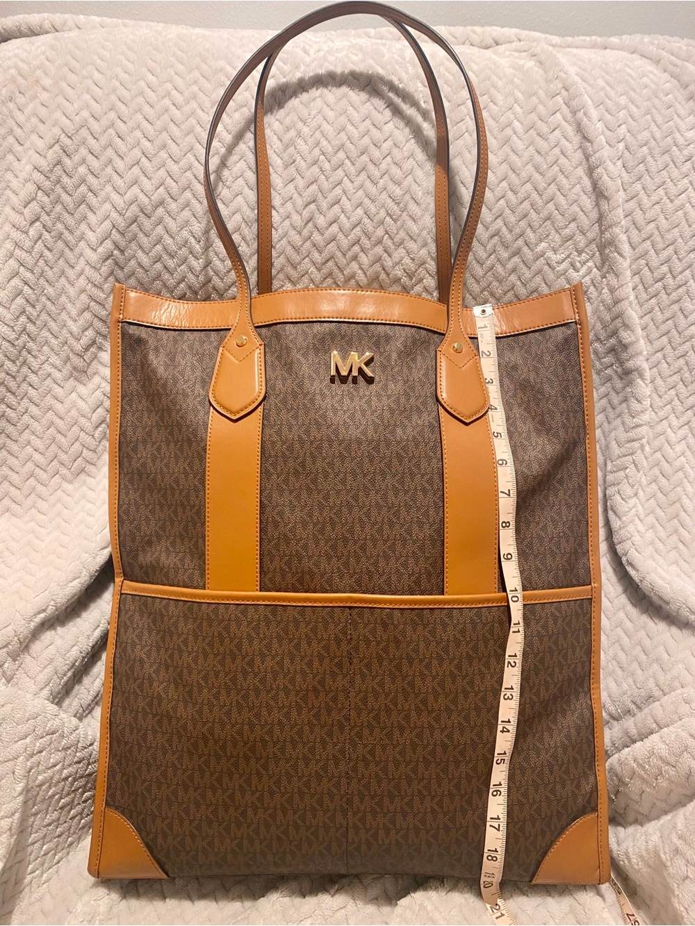 MICHAEL KORS Bay Logo Signature XL Tote Extra-Large Shoulder Purse BROWN